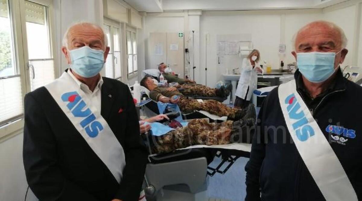 'DiviseAvis': i paracadutisti della Folgore donano sangue all'Avis di Cattolica -