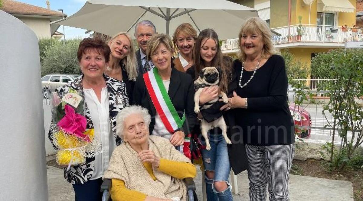 Riccione, nonna Attilia festeggia102 anni: la telefonista che "origli&ograve;" le telefonate di Mussolini - 