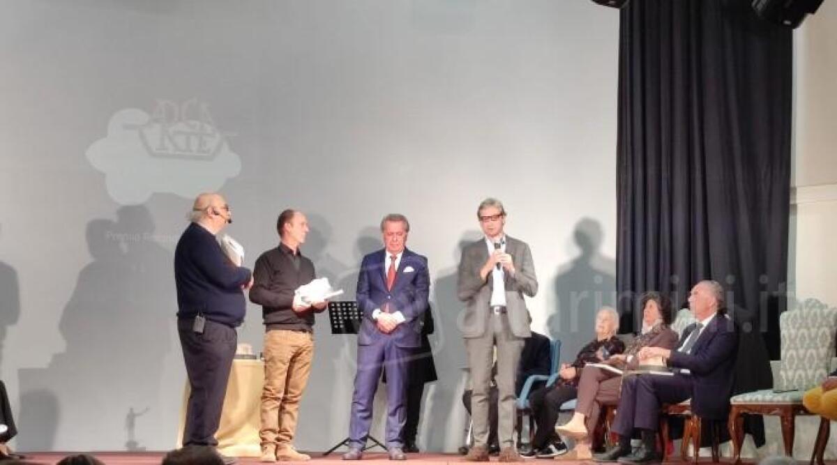 Andrea Gnassi e Gianni Giannini premiati come salvatori dell'arte - 