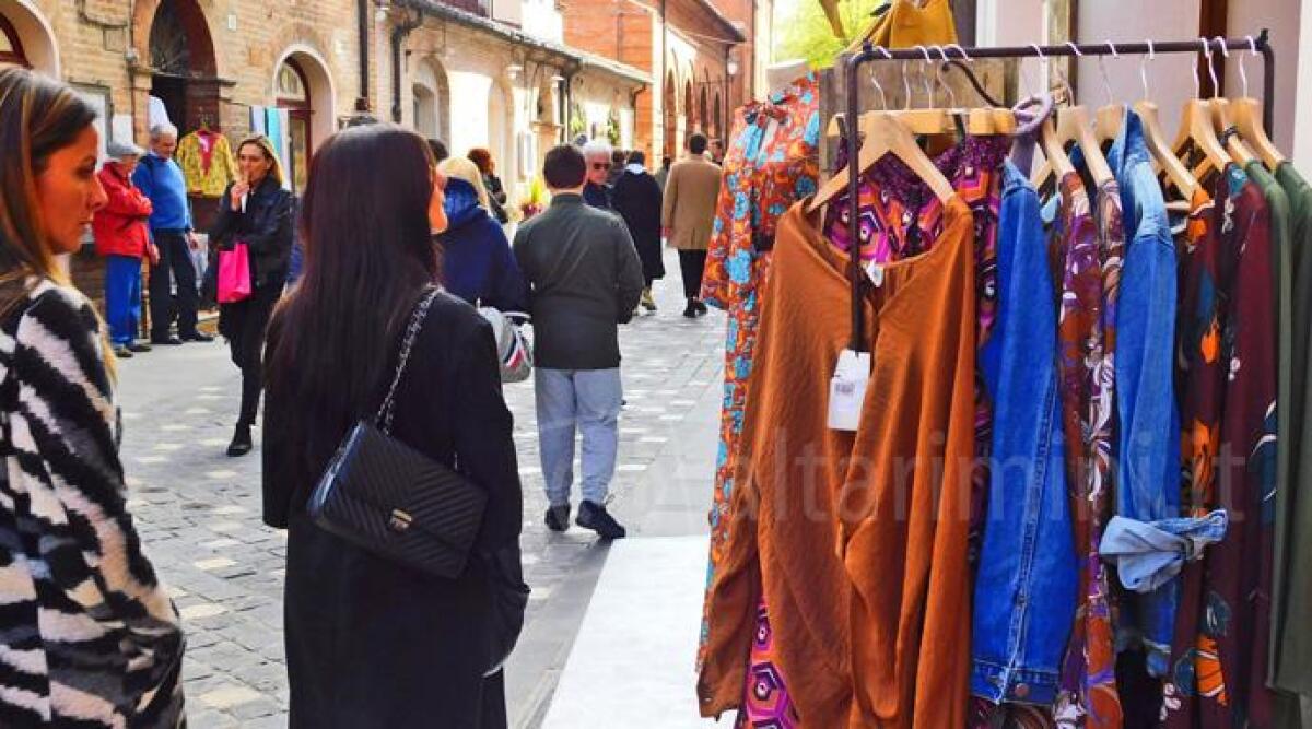 Castagne, cagnina e un weekend dedicato allo shopping a Santarcangelo -