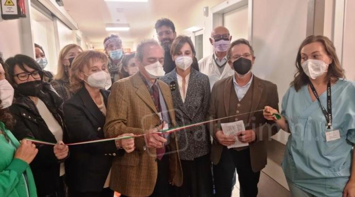 Pneumologia, l'Infermi pu&ograve; sorridere: inaugurate le nuove sale - 