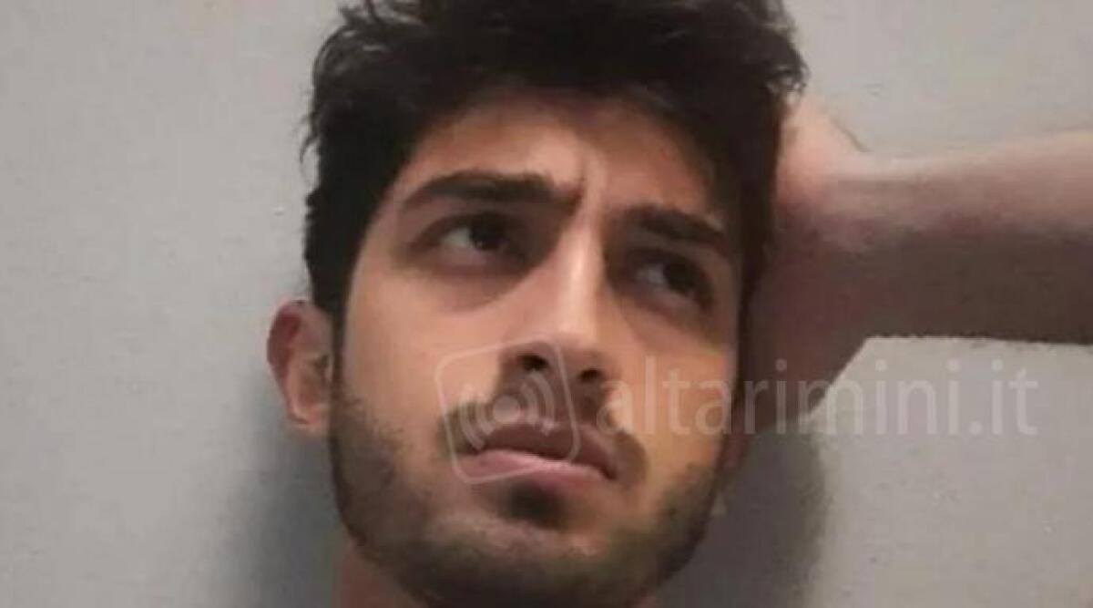 Scopre fidanzata 'falsa' e si uccide, padre scrive a governo -