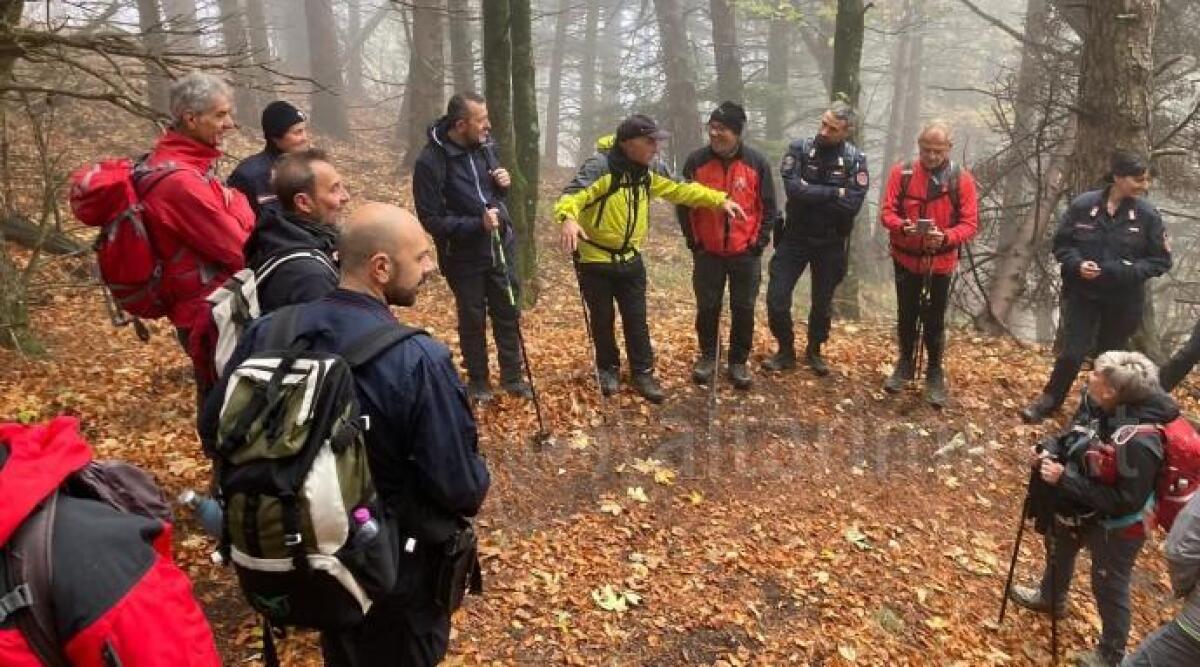 I Carabinieri Forestali di Rimini in cammino sul Sasso Simone-Simoncello - 