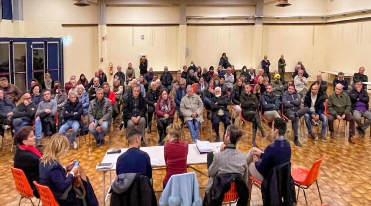 Continuano gli incontri nei quartieri a Riccione: molto partecipato quello alle Fontanelle - 