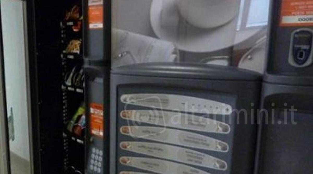 Ladri all'istituto Einaudi di Viserba: rubati pochi spiccioli - 