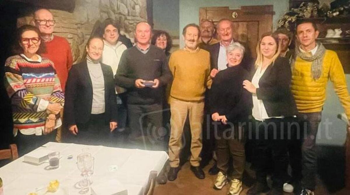 Verucchio: sette dipendenti comunali in pensione, il saluto della sindaca alla cena di Natale -