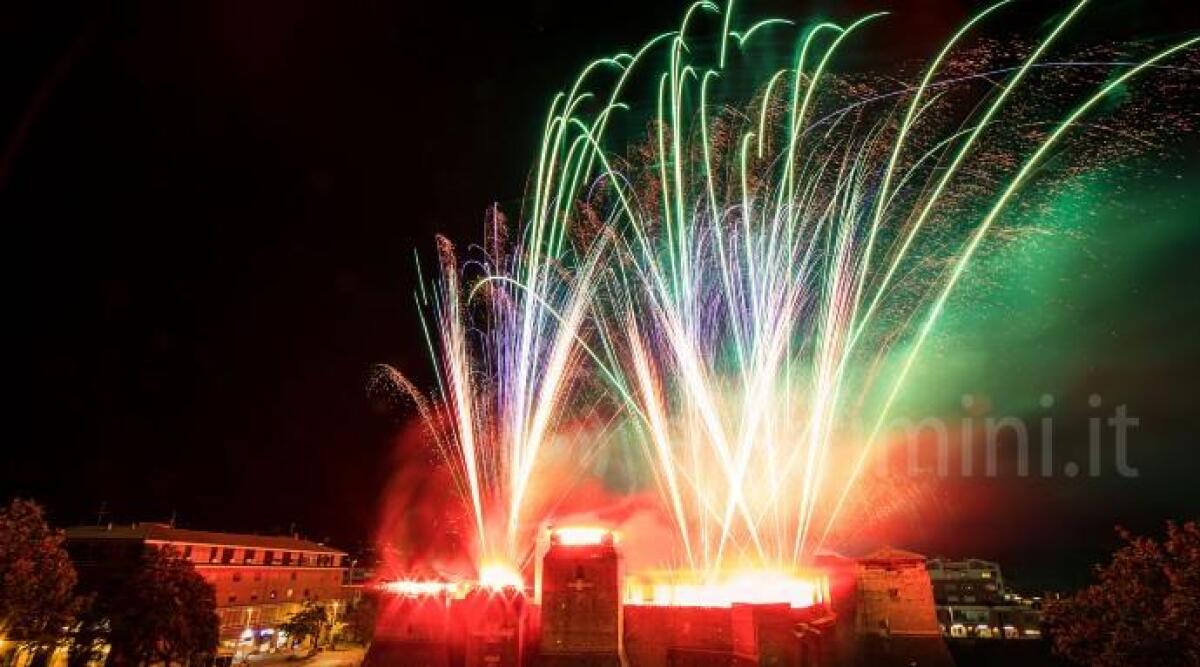 Autobus gratis, parcheggi e viabilità: ecco come muoversi per il Capodanno di Rimini -
