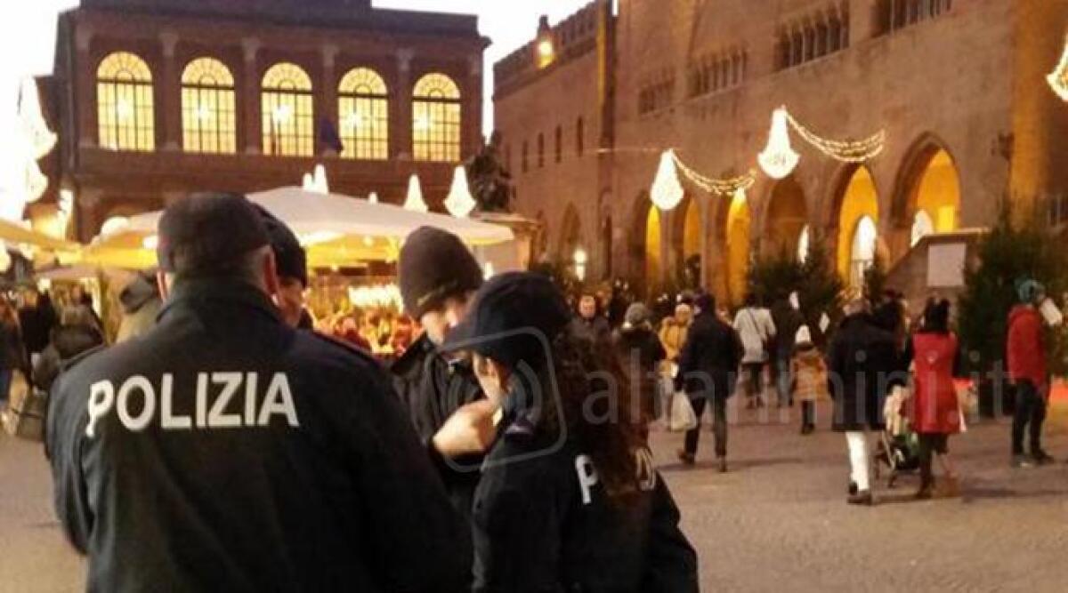 Difende la fidanzata molestata da un magrebino ubriaco, accoltellato - 