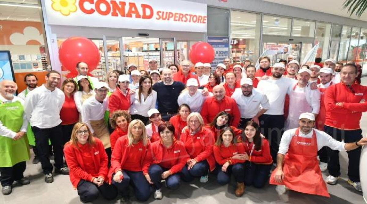 Il Sindaco Giorgio Ciotti ha inaugurato il superstore Conad di Morciano -