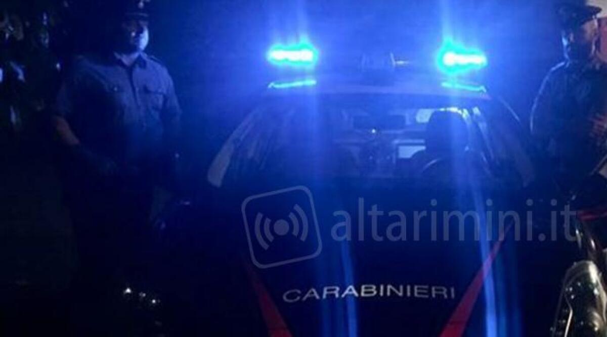 Assalto al bancomat e fuga con 25mila euro, ingenti danni -