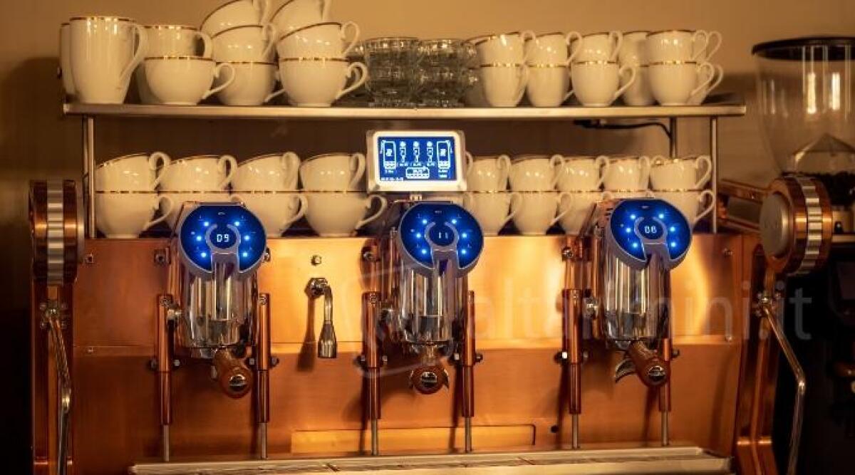 Un'eccellenza della "riminesit&agrave;": riaprono i battenti dello storico Bar Pasticceria Vecchi - 