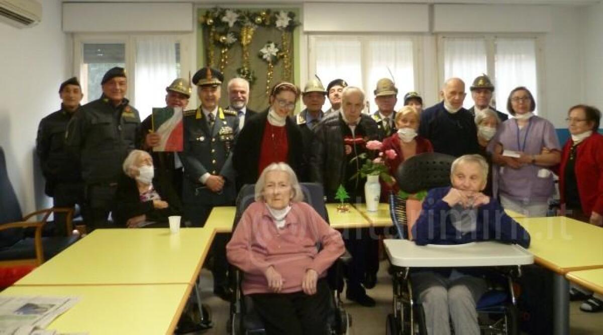 Finanza di Rimini in visita alla Casa dei Nonni di Sant&rsquo;Ermete - 