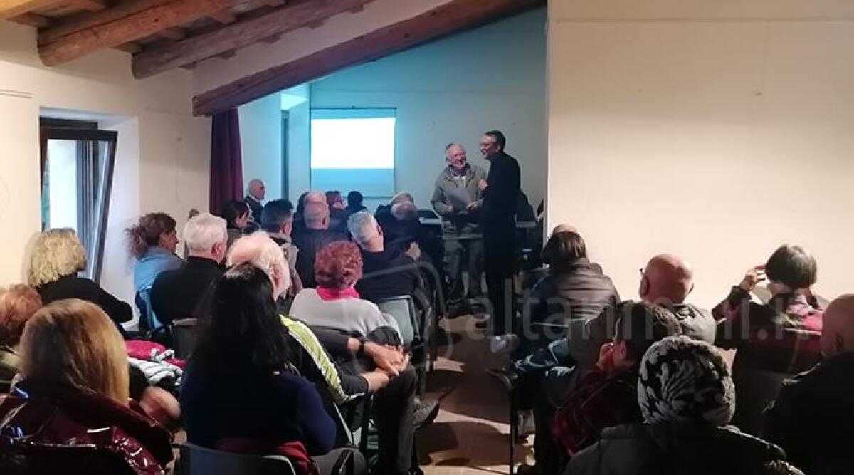 Racconti, testimonianze e ricordi: la storia di Montebello in un volume - Dalla presentazione del libro presso la vecchia scuola di Montebello (Poggio Torriana)