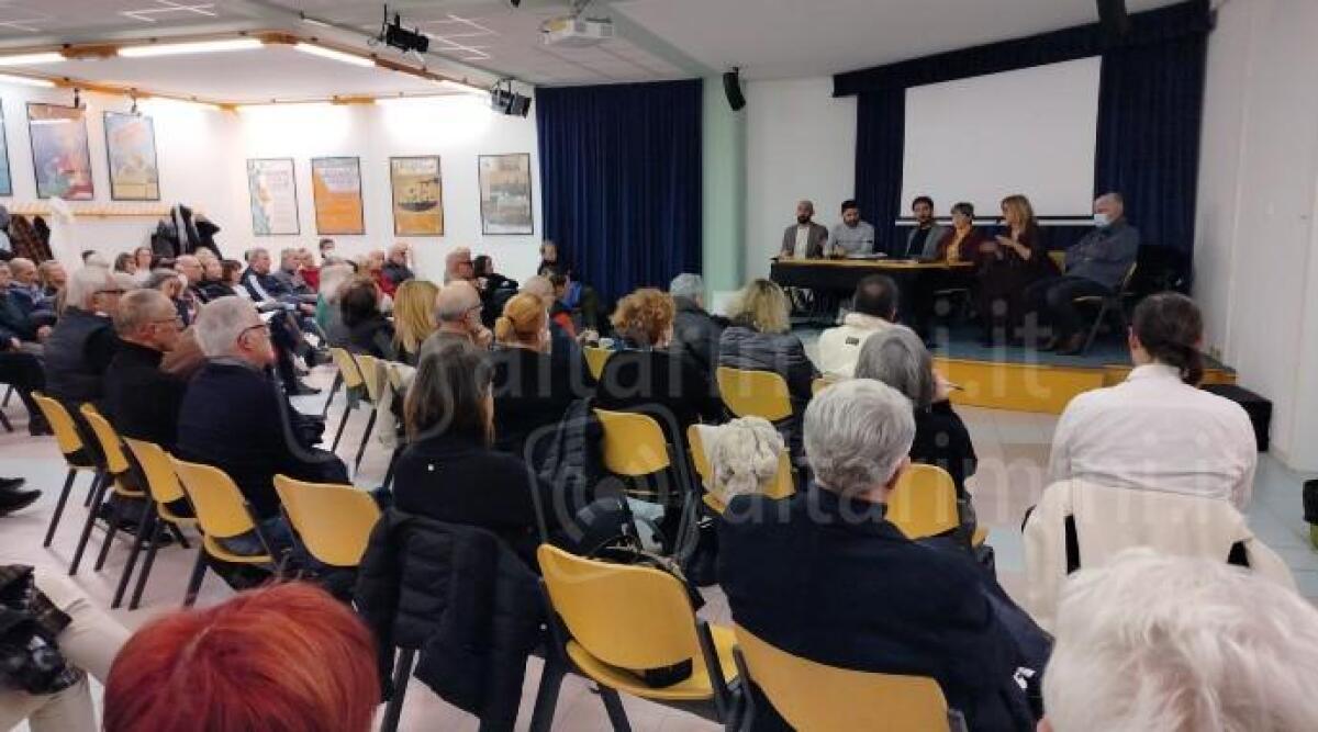 Corso Fratelli Cervi a Riccione pedonale, la sfida proposta della sindaca Angelini - Un momento dell'incontro