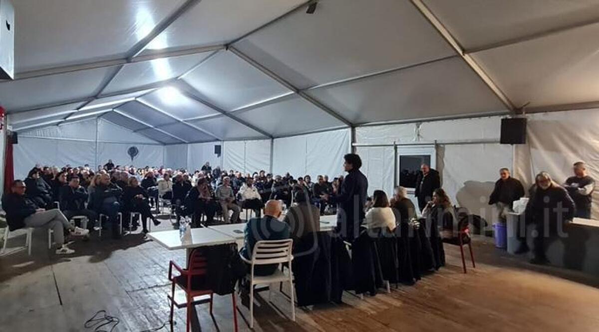 La Ztl Rimini Nord in funzione da aprile, partiti gli incontri con la cittadinanza - Un momento dell'incontro di ieri sera