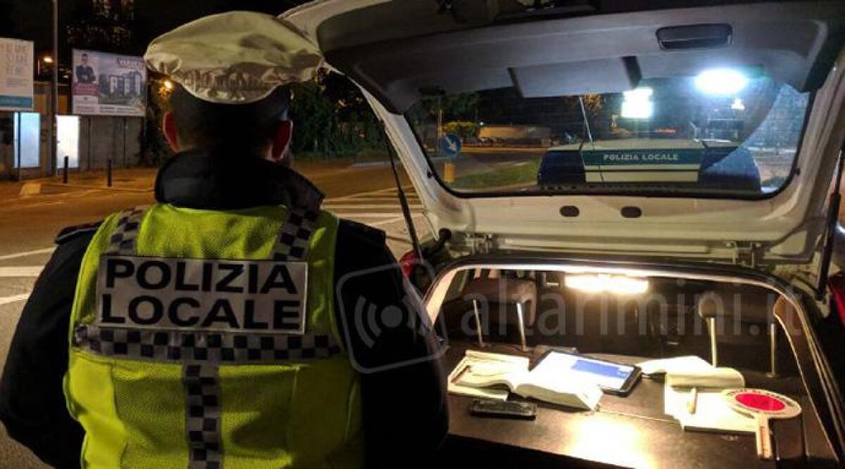 Sabato sera di ritiri: saltano sei patenti nel weekend riminese - Polizia locale di Rimini ARCHIVIO