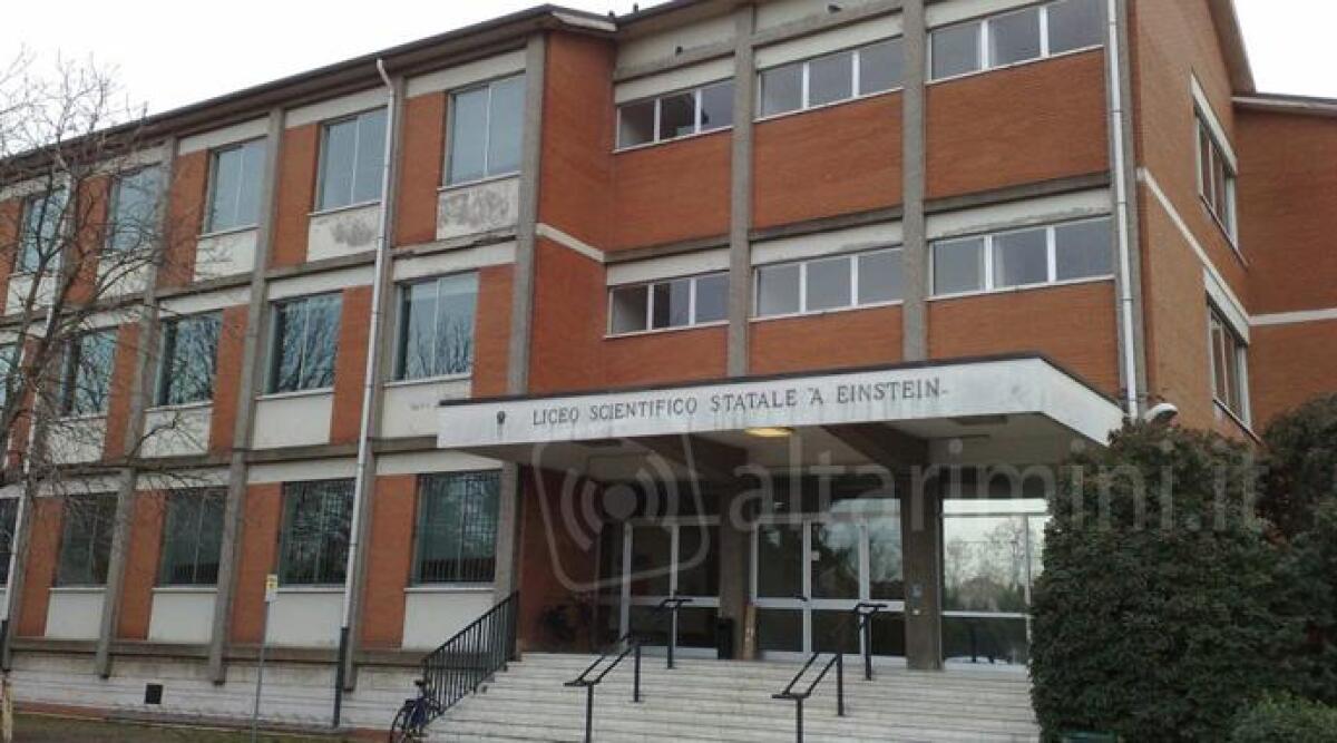 Scuole, blocco agli impianti termici: chiusi Einstein e Valturio - Liceo Einstein di Rimini ARCHIVIO