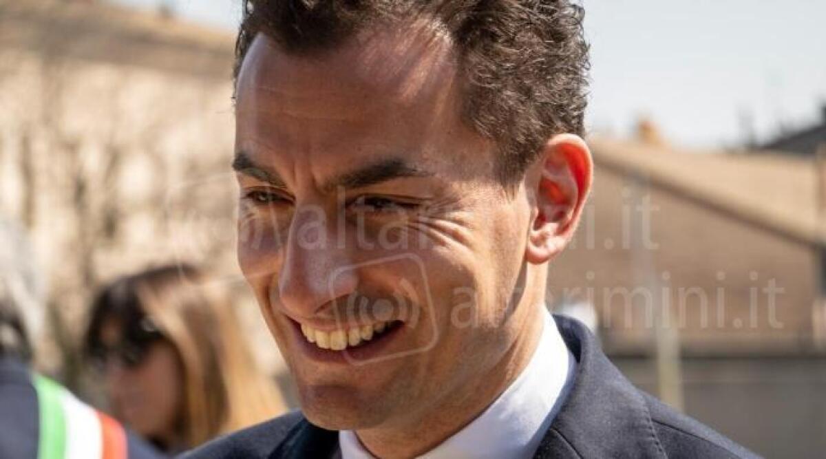 Tagli alle automediche, Asl nel mirino dell'on. Morrone: "Dobbiamo salvare il sistema sanitario regionale" - On. Jacopo Morrone