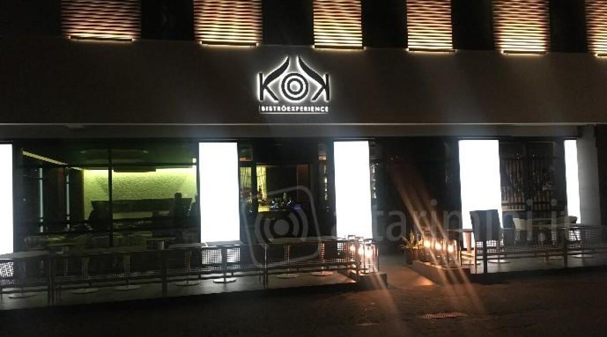 Nel cuore di Riccione ecco l'elegante Kook Bistrò: cucina selezionata e cocktail con Dj Set - L'esterno di KOOK Bistrò Esxperience e (gallery) alcuni particolari dell'interno e la cucina