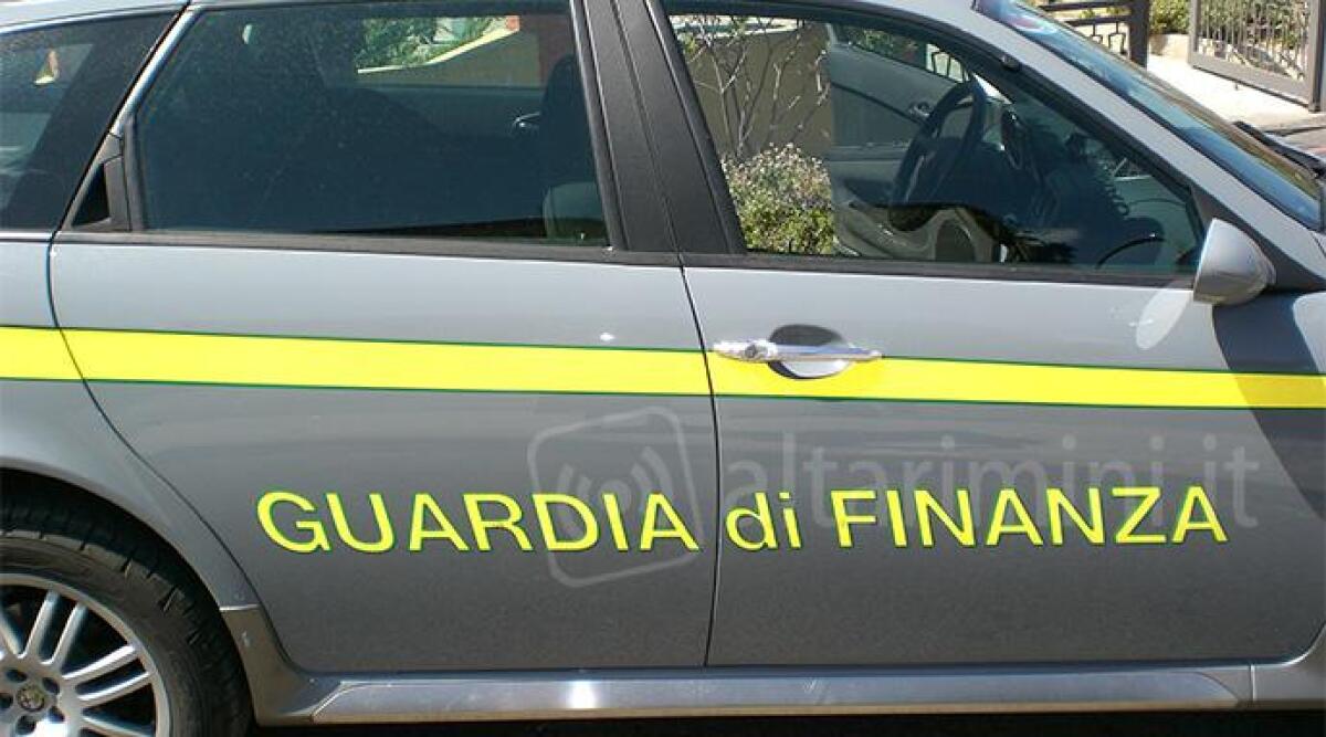 Riciclava denaro a San Marino, broker riccionese indagato dalla Finanza - Immagine di repertorio