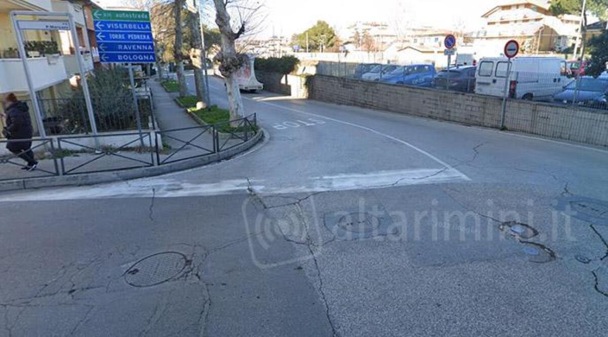 Viserba, via Marconi a senso unico: &quot;Rischio scontro frontale&quot; - Inizio via Marconi con la vecchia viabilit&agrave;