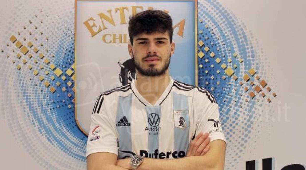 Calcio C, per l'Entella a centrocampo il 2002 Antonis Siatounis - Antonis Siatounis (foto Entella Chiavari)