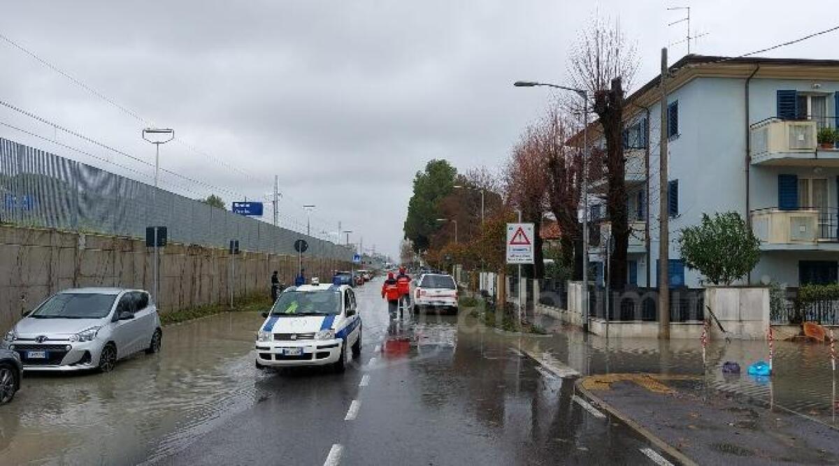 Allagamenti: chiuso il sottopasso a Viserba, interdetto l'accesso al Parco Marecchia - Viserba (23 gennaio 2023)