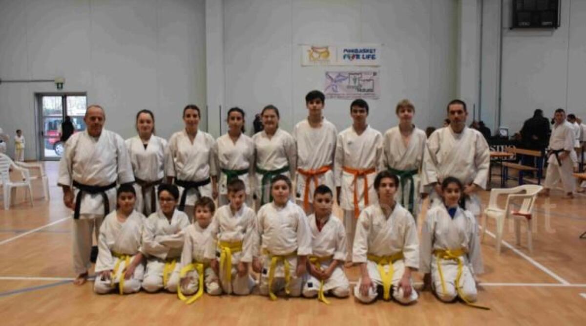 Karate, sette podi per la scuola di Santarcangelo al Trofeo Musokan - Gli atleti del Karate Santarcangelo