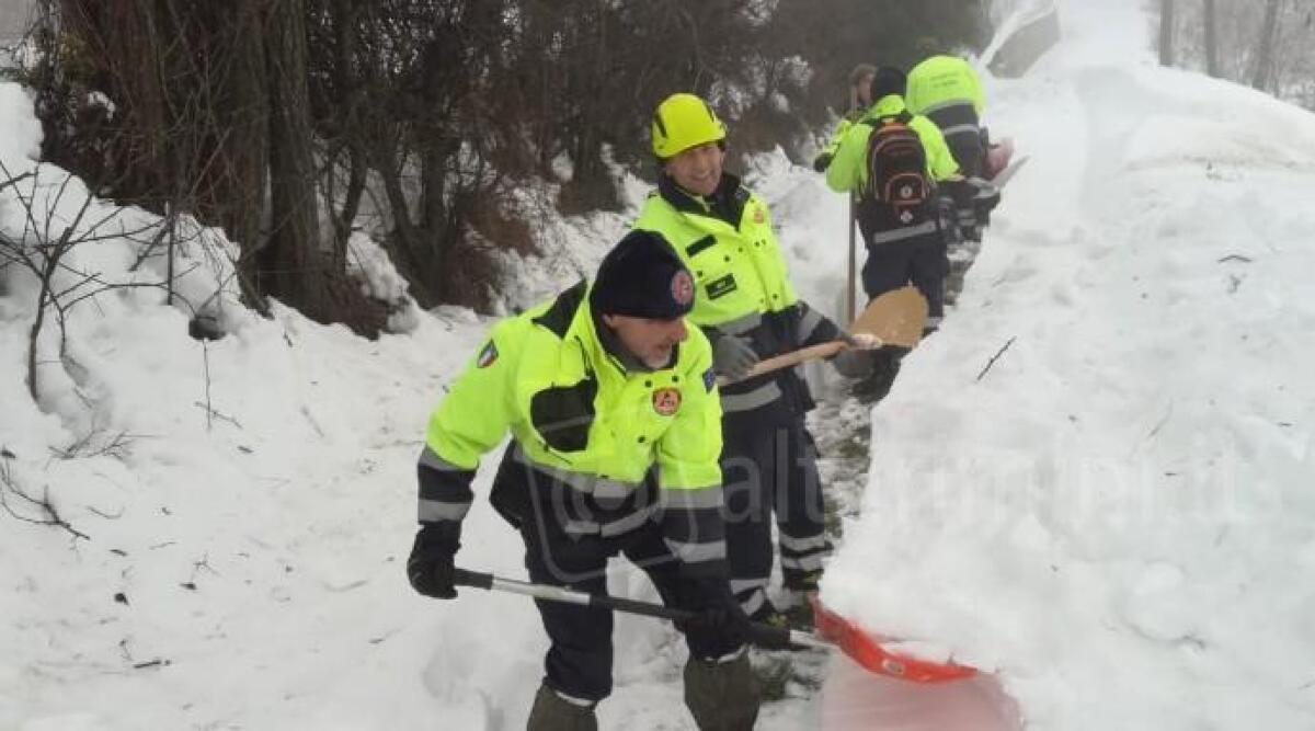 Neve, al lavoro anche i volontari del Giv Unione Valconca - Volontari Giv al lavoro