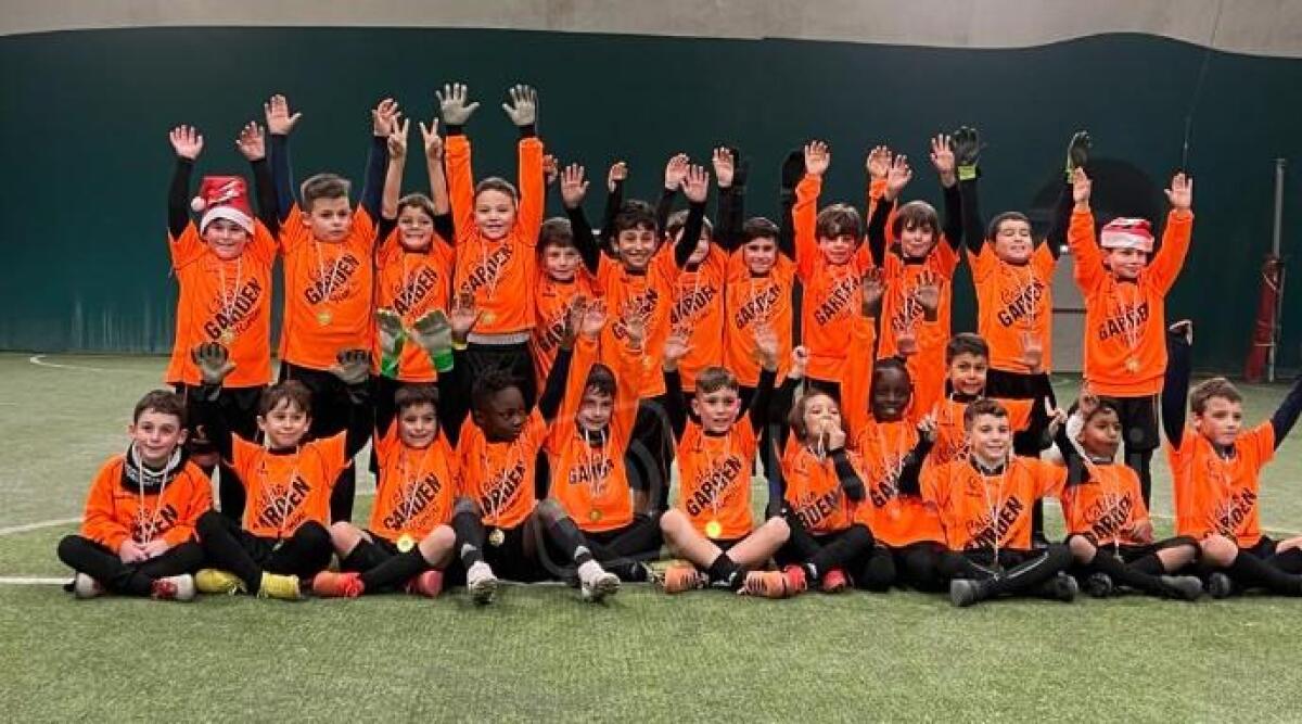 Calcio, Garden: hurr&agrave; per Under 16 a Forl&igrave; e Under 14 nel derby con la Stella - L'Attivit&agrave; di Base in festa e (gallery) i tifosi dell'Under 16 in tribuna