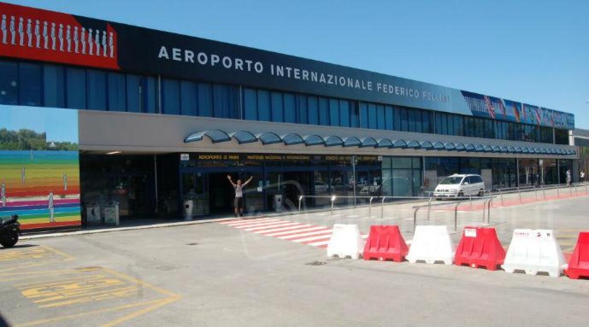 Aeroporto Fellini: crescono i passeggeri nel 2022. Ma il fattore &quot;guerra&quot; pesa ancora tantissimo - Aeroporto Fellini di Rimini