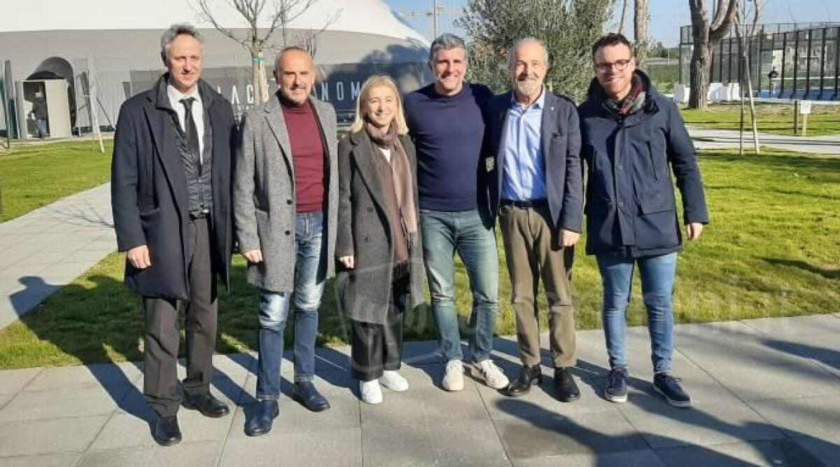 Tennis, presentato il Queen's Cattolica -