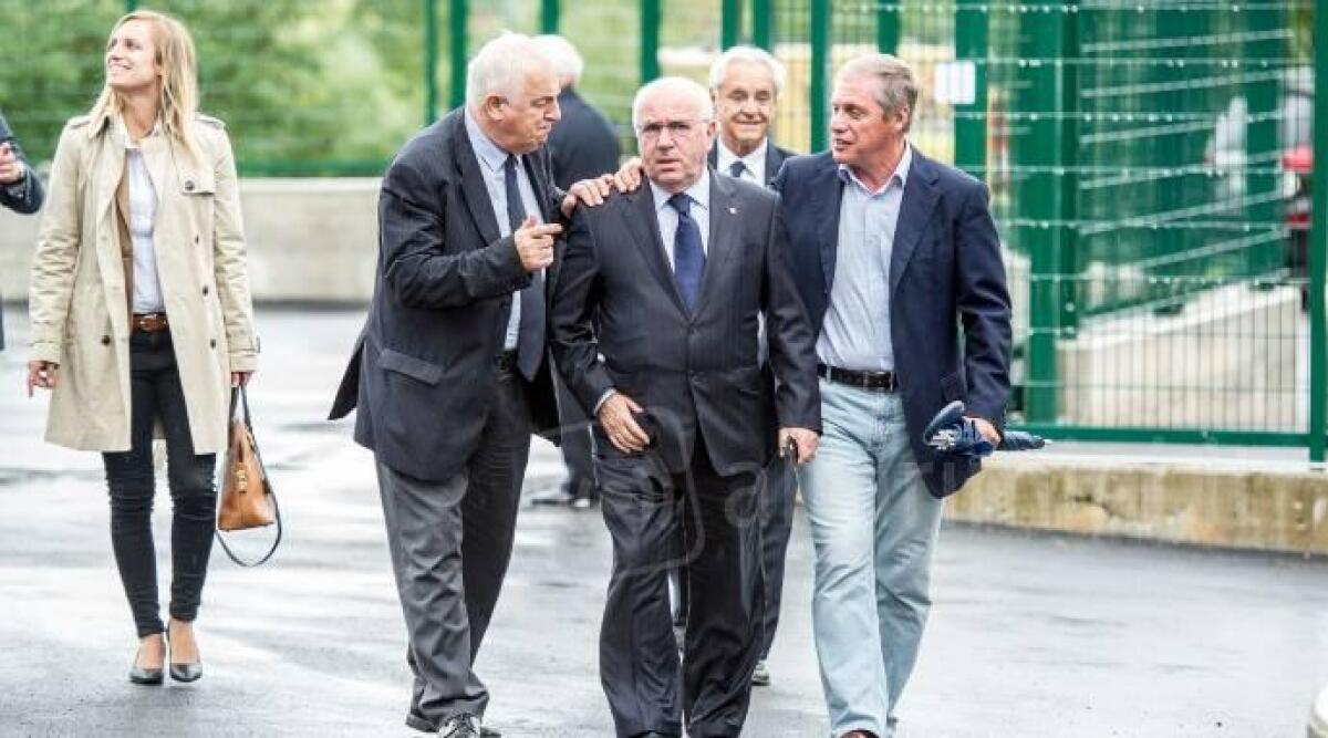 Calcio, è morto Carlo Tavecchio: è stato presidente della Federcalcio dal 2014 al 2017 - Carlo Tavecchio in visita a San Marino FOTO FSGC