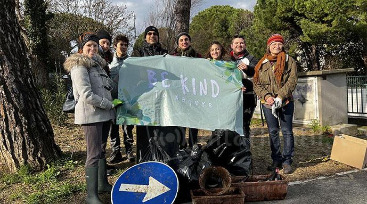 Riccione, oltre 150 kg di rifiuti raccolti da volonterosi cittadini - 