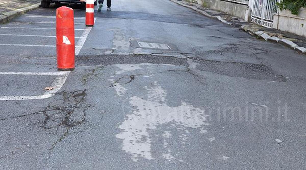 Riccione, marciapiedi dissestati e i passanti cadono. 'Basta, faremo proteste clamorose' - I tratti di strada oggetto delle proteste