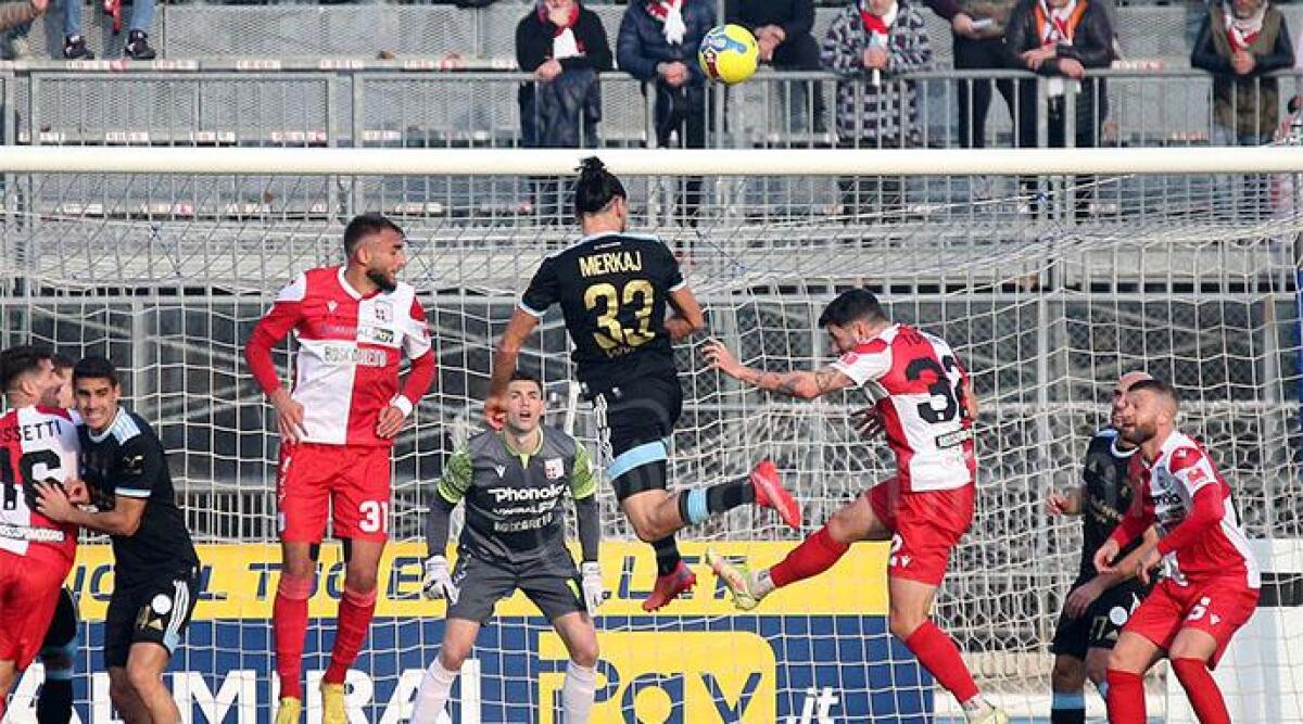 Rimini Calcio, terzo ko consecutivo: al Neri &egrave; poker Entella (1-4) - Merkaj durante la gara di sabato del Neri ALTARIMINI