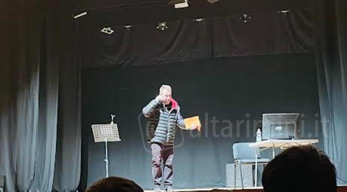 Verucchio, tre appuntamenti per il Giorno della Memoria per studenti e cittadini - Un momento dello spettacolo