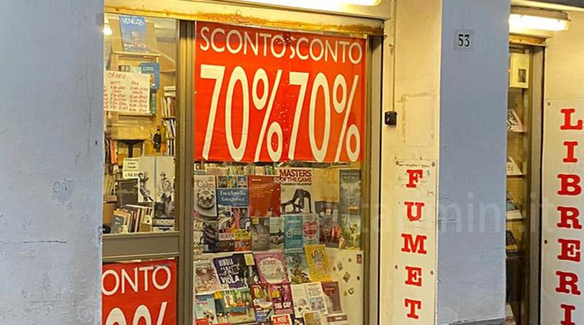 Caimi accorpa, chiude dopo 70 anni la storica libreria di via Cairoli - La storica libreria di via Cairoli 53 nel centro storico di Rimini