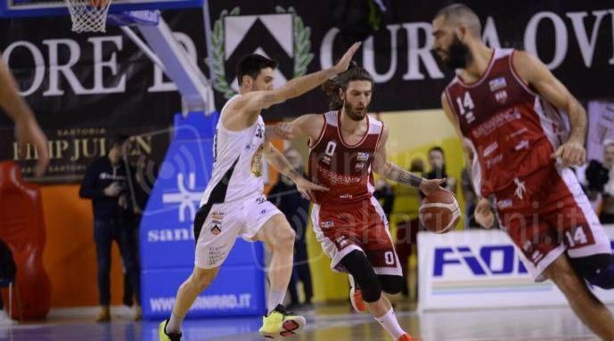 Basket A2, RivieraBanca sconfitta di un soffio all'overtime (81-80) - Foto Giacomo Lodolo (Apu Udine)