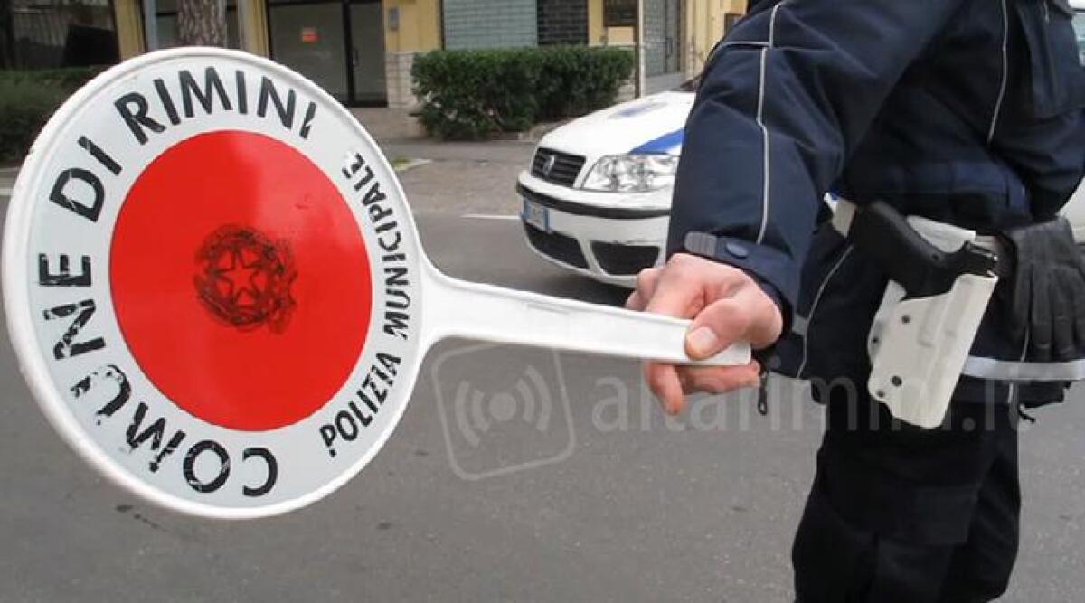 Fuga dall'alt tra le vie innevate: l'inseguimento si &egrave; concluso con un arresto - Foto di repertorio