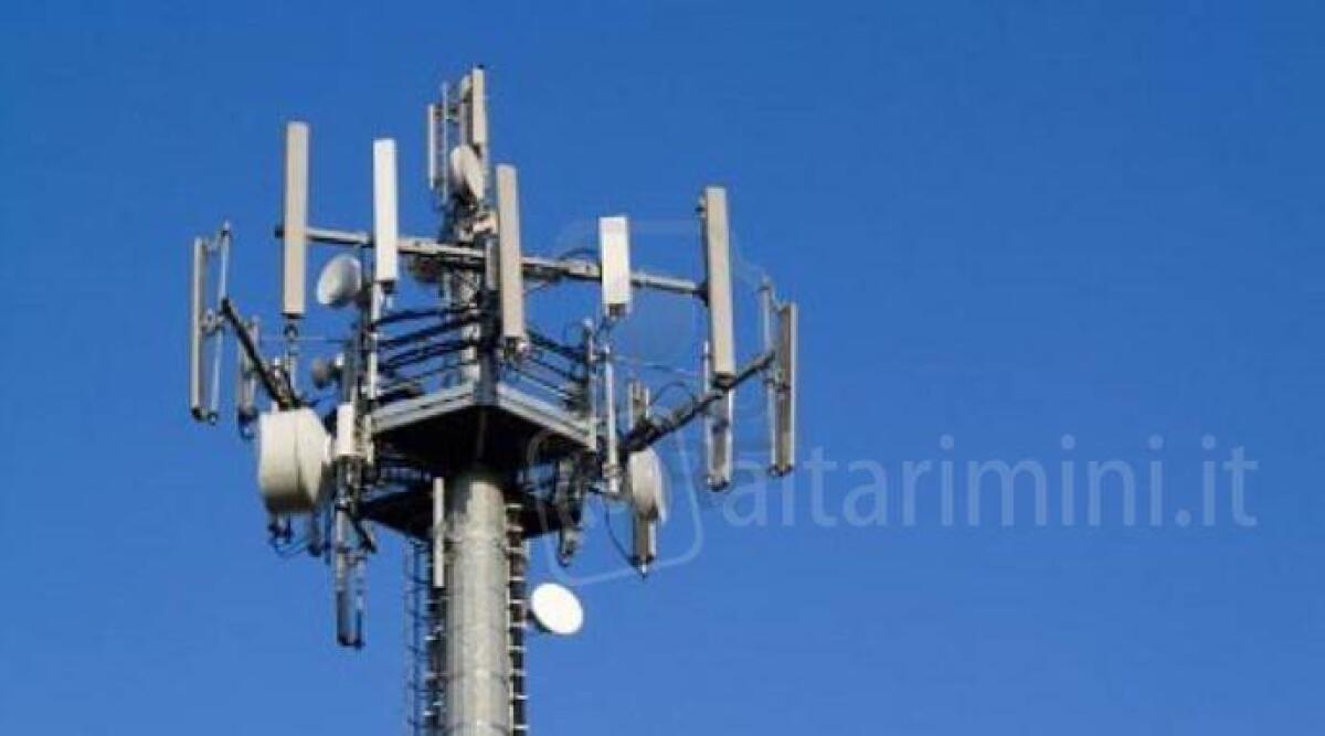 Rimini, approvata la programmazione 2023 per gli impianti di telefonia mobile - Foto di repertorio