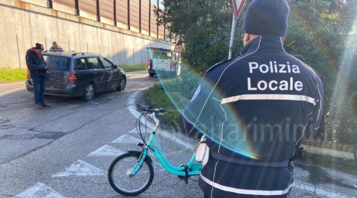 Donna 81enne investita all'incrocio, portata al Bufalini di Cesena - Il luogo dell'incidente e i mezzi coinvolti