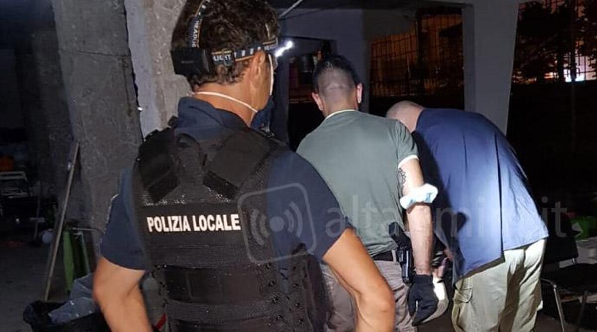 Degrado, sovraffollamento e scarsa igiene: sgomberato l'appartamento in centro - Foto di repertorio