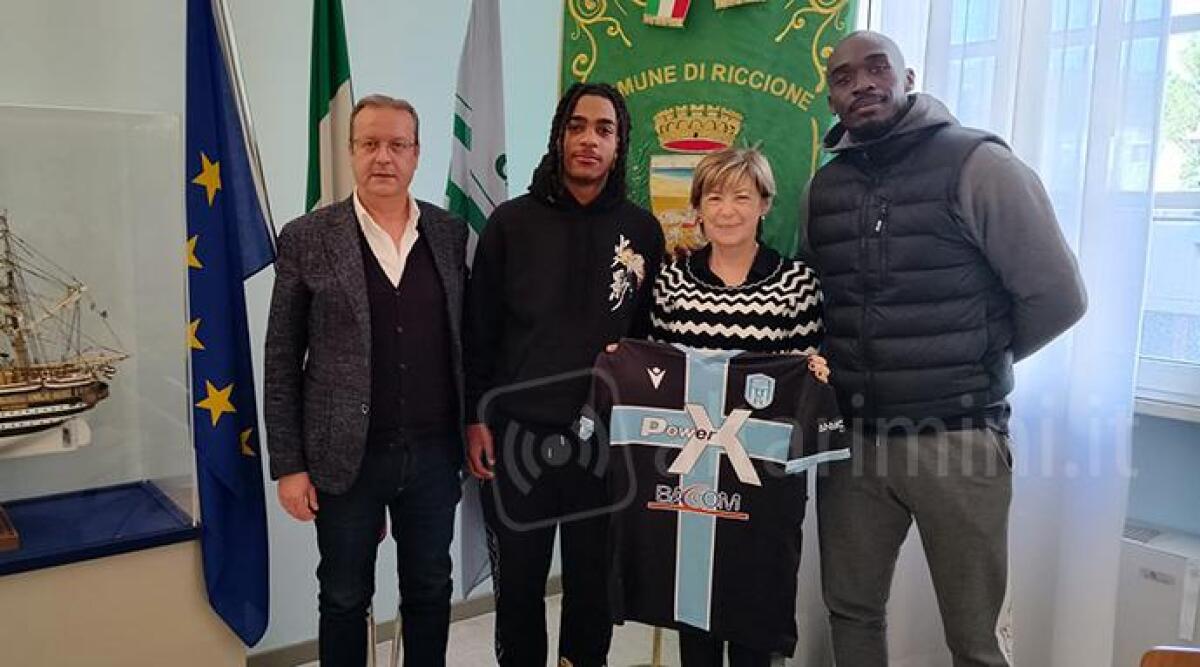 Insultati per il colore della pelle, solidariet&agrave; della Sindaca ai calciatori dello United Riccione - Capaldi