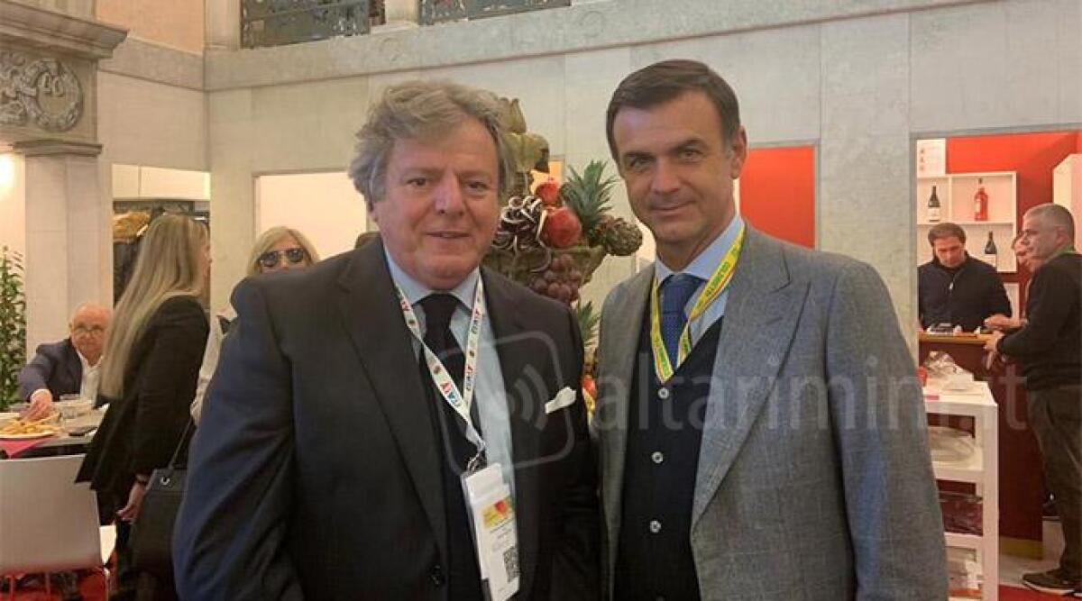 Rimini alla fiera dell'ortofutta di Berlino: 'Trasporto di merci deve viaggiare pi&ugrave; su rotaia' - Gianni Indino con il presidente della Coldiretti