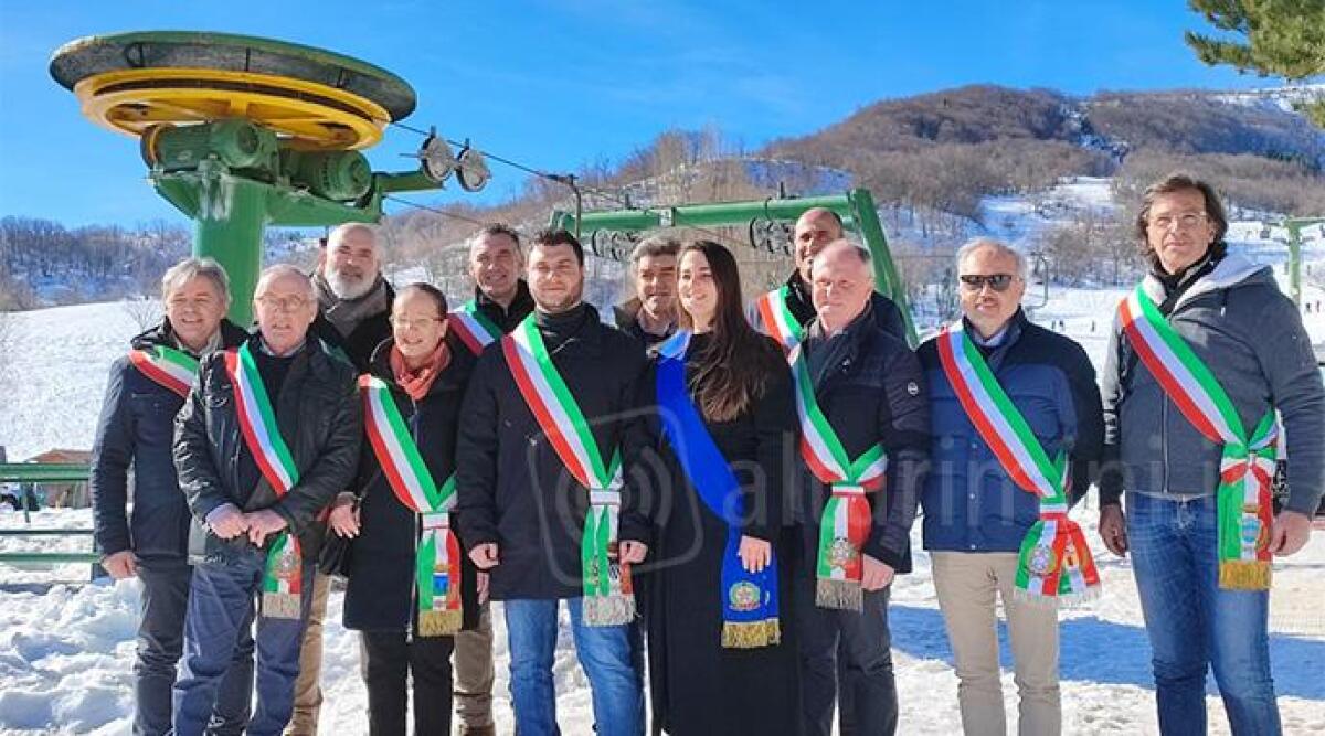 Montecopiolo, sindaci del riminese insieme: 'Riaprire gli impianti sciistici' - I sindaci riuniti a Montecopiolo