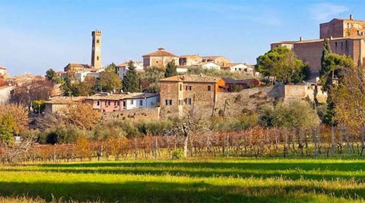 Santarcangelo, all'asta il terreno in zona Contea: il bando - Santarcangelo di Romagna (foto di repertorio)