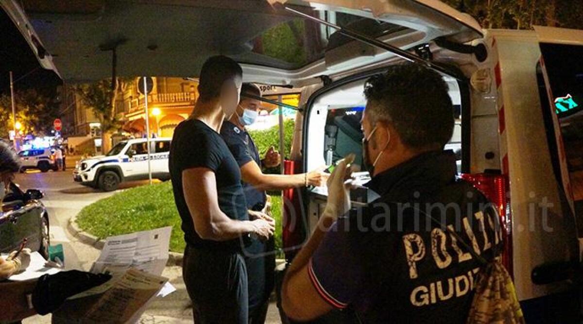 Controlli notturni della Polizia Locale di Rimini: 5 conducenti sorpresi in stato di ebbrezza - Archivio