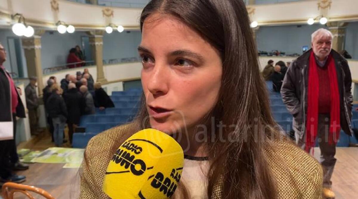 Maxi allevamento polli, l'Alta Valmarecchia dice no: "Sarà un disastro" - Giulia Innocenzi