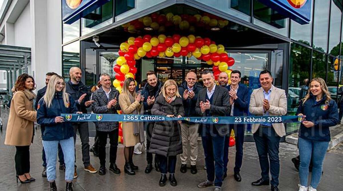 Inaugurato Lidl a Cattolica: nuove assunzioni nel supermercato a basso impatto ambientale - L'inaugurazione del nuovo Lidl di via Carpignola